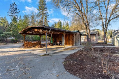 Tiny photo for 4570 New Hope Road, Grants Pass, OR 97527 (MLS # 220213953)