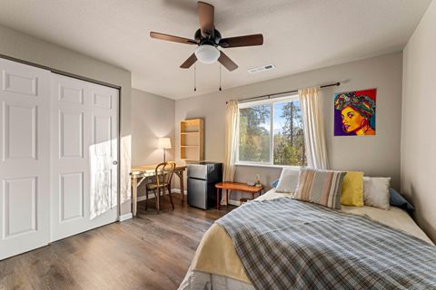 Tiny photo for 4570 New Hope Road, Grants Pass, OR 97527 (MLS # 220213953)