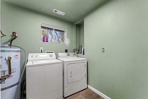 Tiny photo for 4570 New Hope Road, Grants Pass, OR 97527 (MLS # 220213953)