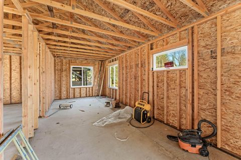 Tiny photo for 4570 New Hope Road, Grants Pass, OR 97527 (MLS # 220213953)