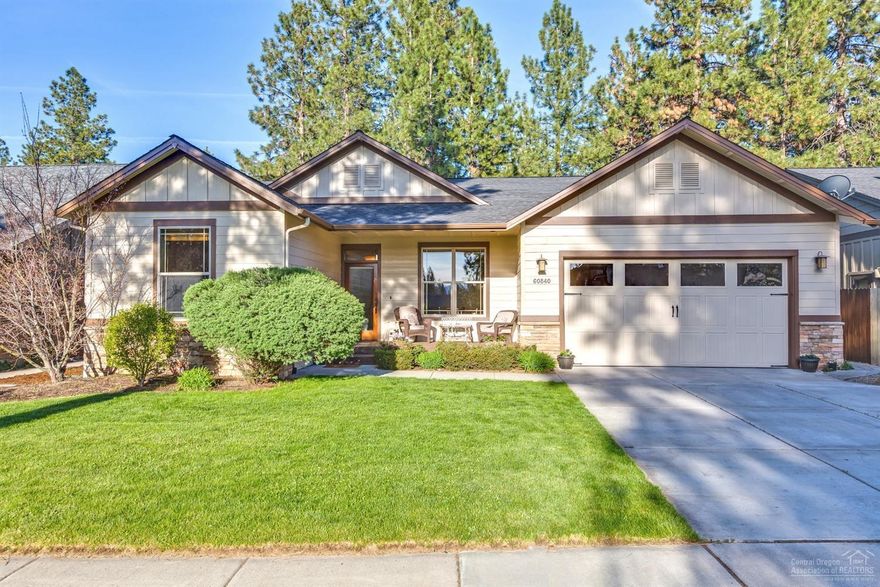 Single level home w/great room floor plan & quality finishes. Cascade mountain views from dining room. Brazilian cherry hardwood floors, gas fireplace w/slate surround, built-ins, wood wrapped windows. Good separation between the master suite & other bedrooms. Attached double garage, gutters, A/C, gas furnace w/humidifier. Large backyard. Fully landscaped lot w/sprinkler system. Close to river trail, shopping, restaurants & more.