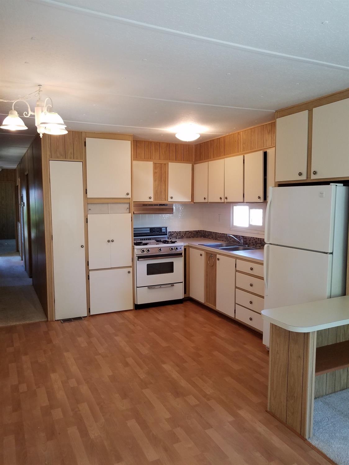 Country View Mobile Home Park - Residential