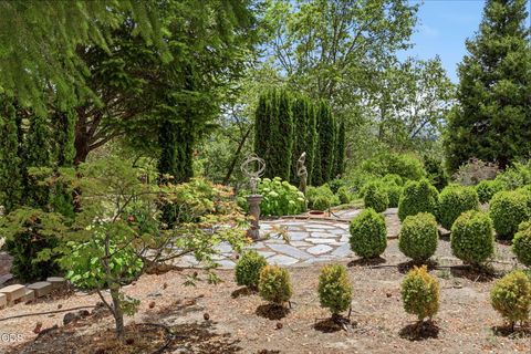 Tiny photo for 764 Jess Way, Grants Pass, OR 97526 (MLS # 220223201)