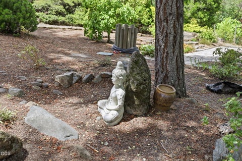 Tiny photo for 764 Jess Way, Grants Pass, OR 97526 (MLS # 220223201)