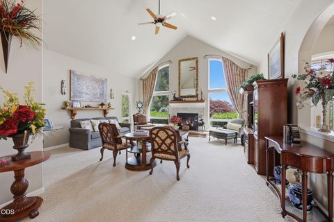 Tiny photo for 764 Jess Way, Grants Pass, OR 97526 (MLS # 220223201)