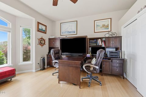 Tiny photo for 764 Jess Way, Grants Pass, OR 97526 (MLS # 220223201)