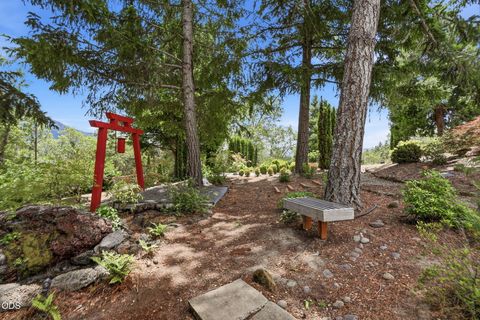Tiny photo for 764 Jess Way, Grants Pass, OR 97526 (MLS # 220223201)