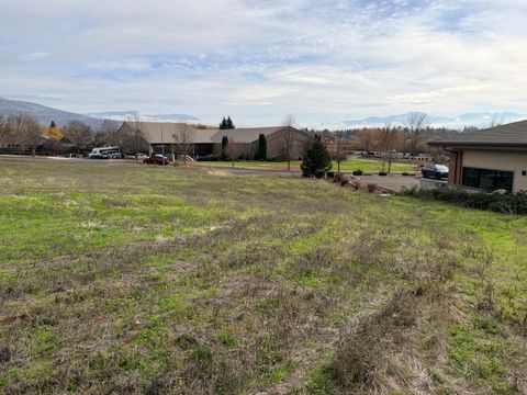 Tiny photo for 3583 Arrowhead Drive, Medford, OR 97504 (MLS # 220212382)
