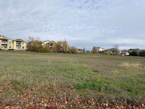 Tiny photo for 3583 Arrowhead Drive, Medford, OR 97504 (MLS # 220212382)