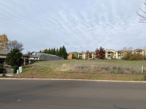 Tiny photo for 3583 Arrowhead Drive, Medford, OR 97504 (MLS # 220212382)
