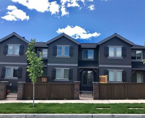 Photo of 20735 Boulderfield Avenue, Bend, OR 97701 (MLS # 220212132)