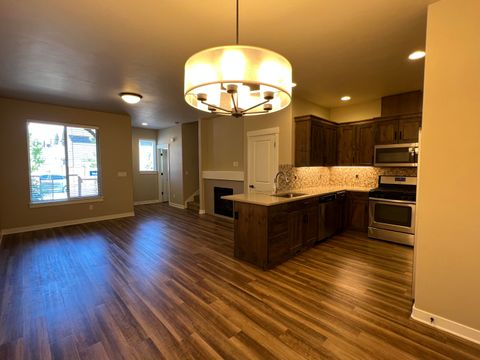 Tiny photo for 20735 Boulderfield Avenue, Bend, OR 97701 (MLS # 220212132)