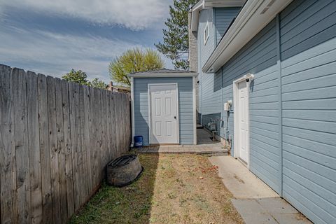 Tiny photo for 2537 Seville Circle, Medford, OR 97504 (MLS # 220219525)