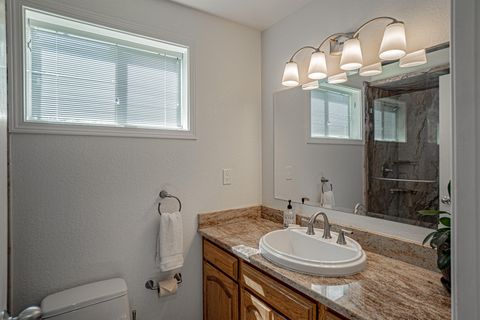Tiny photo for 2537 Seville Circle, Medford, OR 97504 (MLS # 220219525)