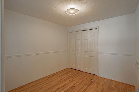 Tiny photo for 2537 Seville Circle, Medford, OR 97504 (MLS # 220219525)