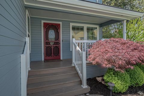Tiny photo for 2537 Seville Circle, Medford, OR 97504 (MLS # 220219525)