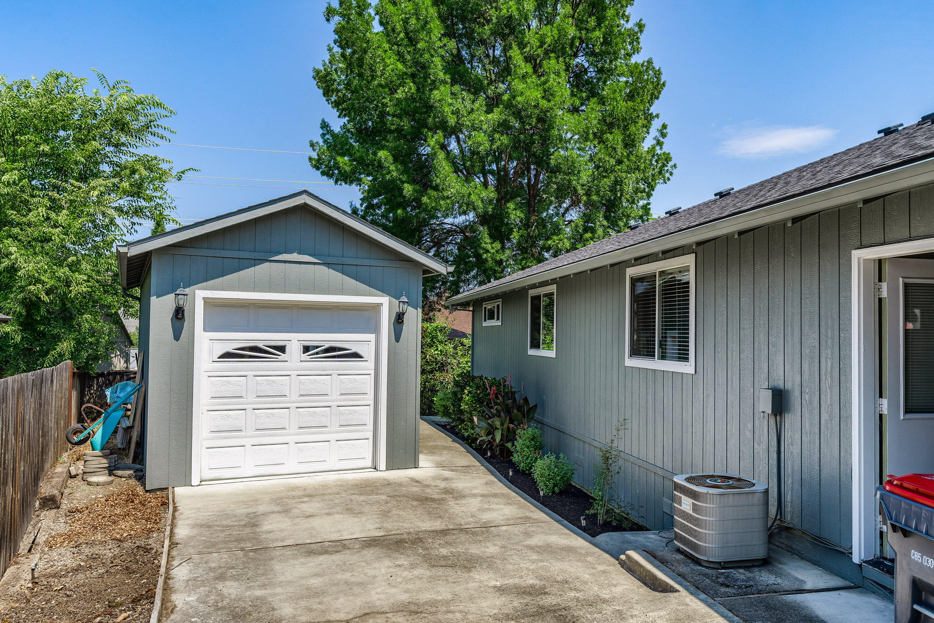 Pine Crest Court Subdivision - Residential