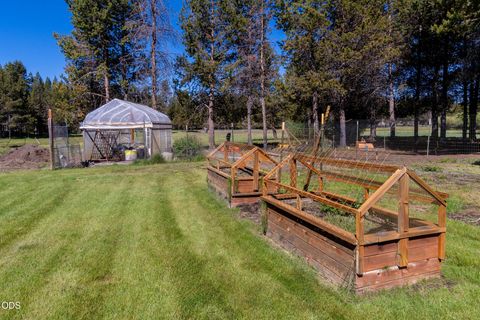 Tiny photo for 52971 Bridge Drive, La Pine, OR 97739 (MLS # 220222138)