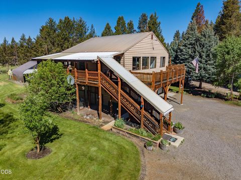Photo of 52971 Bridge Drive, La Pine, OR 97739 (MLS # 220222138)