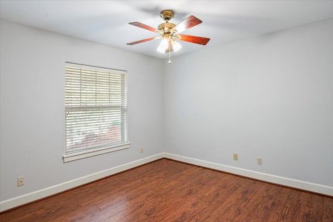 Tiny photo for 60923 Grand Targhee Drive, Bend, OR 97702 (MLS # 220211648)