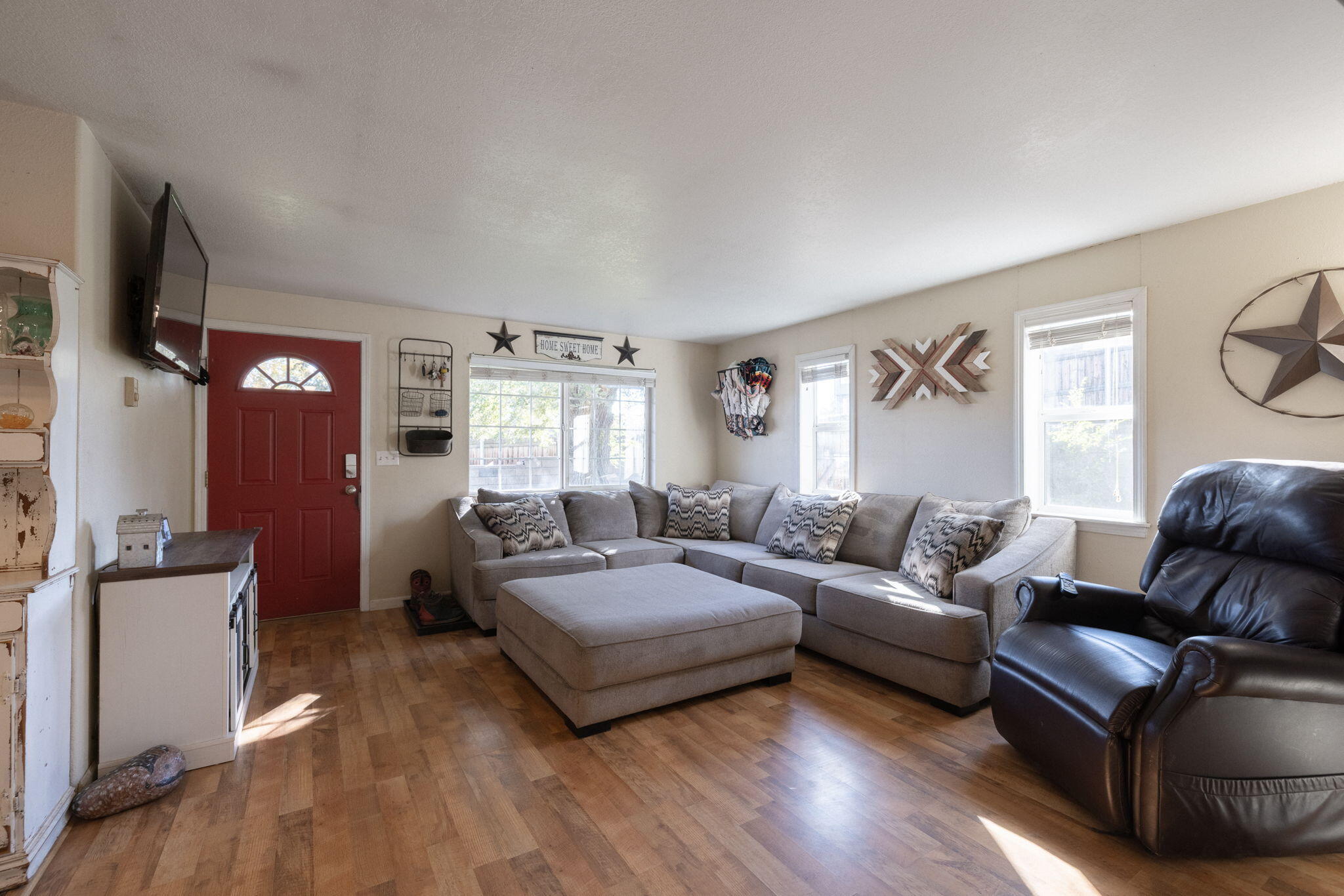 2651 SW Glacier Avenue