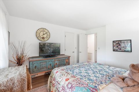 Tiny photo for 209 Florence Avenue, Medford, OR 97504 (MLS # 220223972)