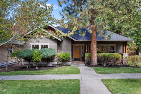 Photo of 2544 NW Sacagawea Lane, Bend, OR 97703 (MLS # 220229861)