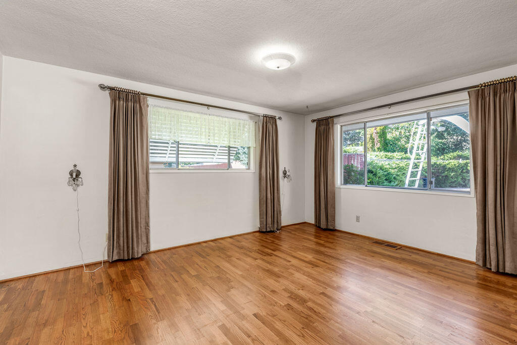 Rogue Valley Estates Subdivision - Residential