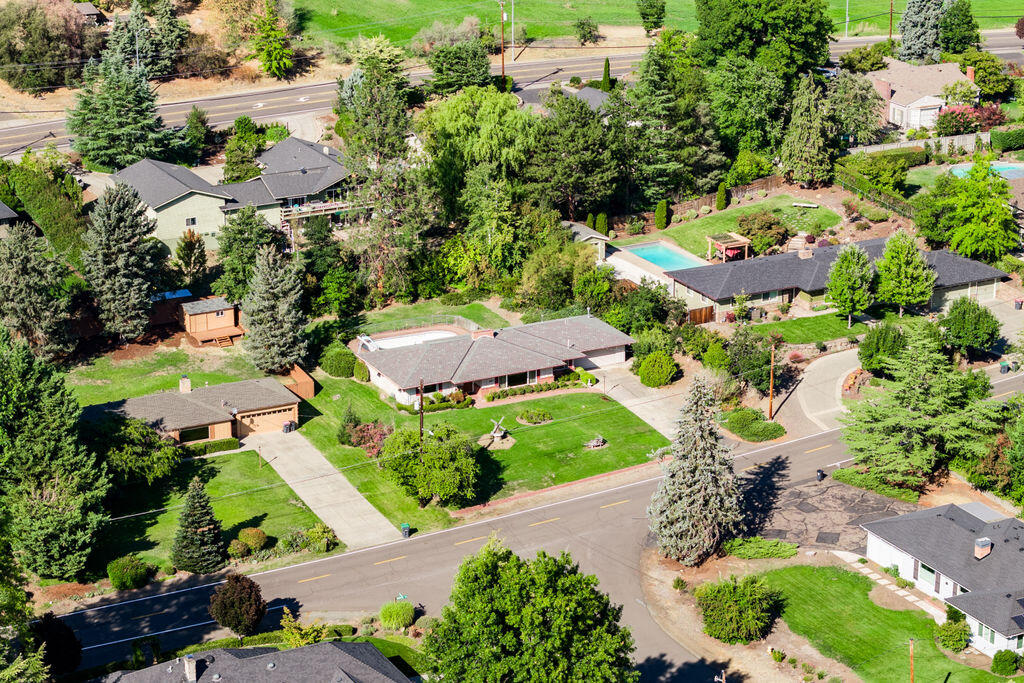 Rogue Valley Estates Subdivision - Residential