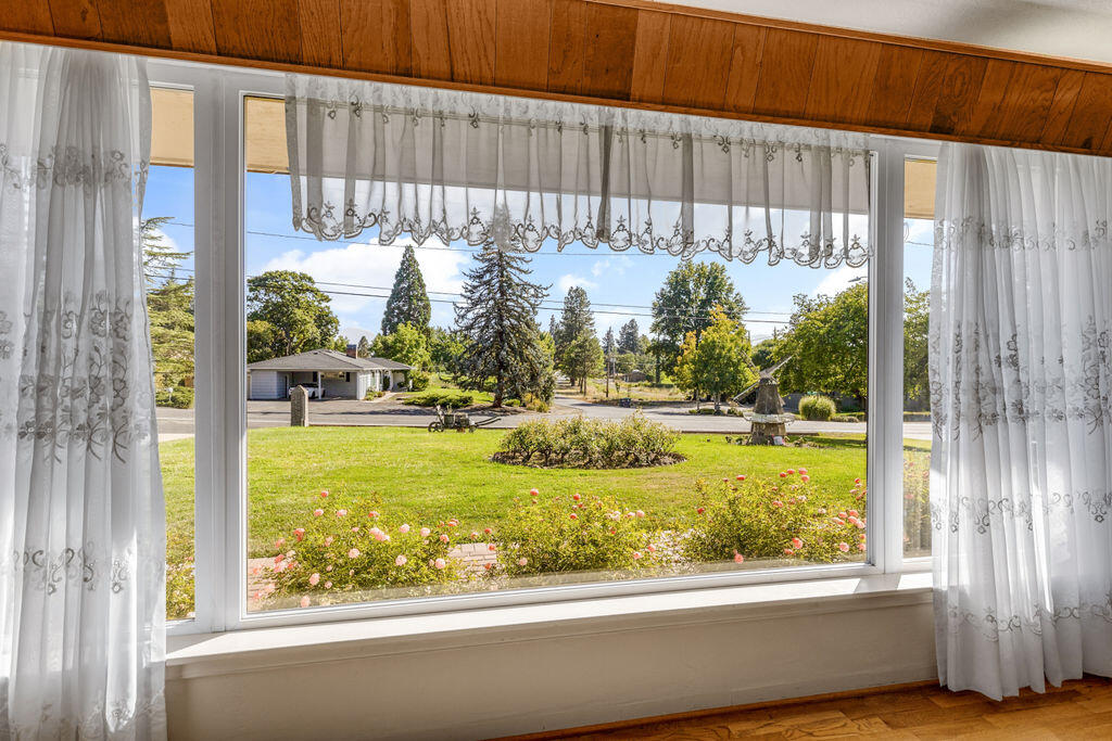 Rogue Valley Estates Subdivision - Residential