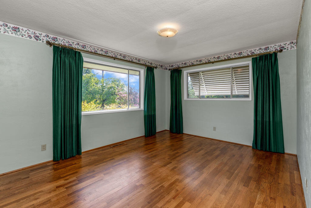 Rogue Valley Estates Subdivision - Residential