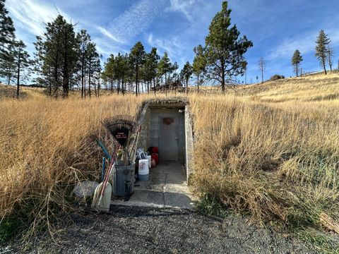 Tiny photo for 24826 S Hwy 395, Canyon City, OR 97820 (MLS # 220212435)