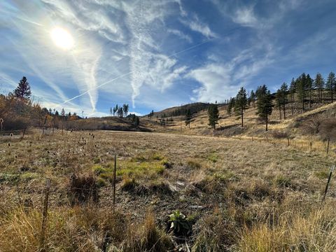 Tiny photo for 24826 S Hwy 395, Canyon City, OR 97820 (MLS # 220212435)