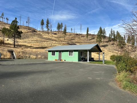 Tiny photo for 24826 S Hwy 395, Canyon City, OR 97820 (MLS # 220212435)