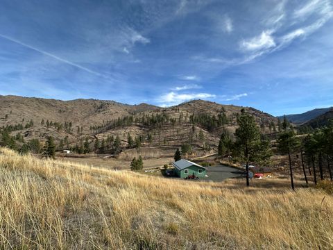 Tiny photo for 24826 S Hwy 395, Canyon City, OR 97820 (MLS # 220212435)