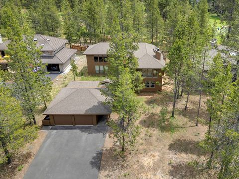 Tiny photo for 57598 White Elm LN #15, Sunriver, OR 97707 (MLS # 220224004)