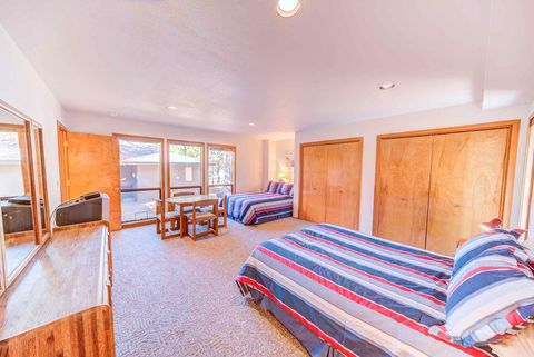 Tiny photo for 57598 White Elm LN #15, Sunriver, OR 97707 (MLS # 220224004)