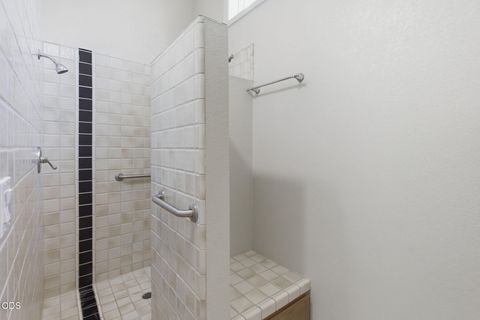 Tiny photo for 235 Glenoak Lane, Grants Pass, OR 97526 (MLS # 220222992)