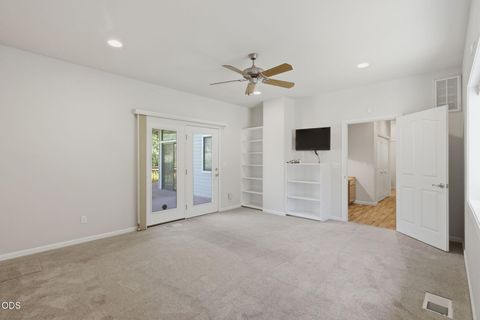 Tiny photo for 235 Glenoak Lane, Grants Pass, OR 97526 (MLS # 220222992)