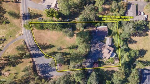 Tiny photo for 235 Glenoak Lane, Grants Pass, OR 97526 (MLS # 220222992)