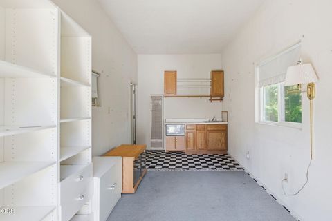 Tiny photo for 235 Glenoak Lane, Grants Pass, OR 97526 (MLS # 220222992)