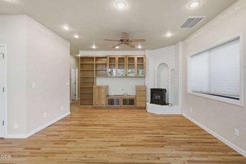 Tiny photo for 235 Glenoak Lane, Grants Pass, OR 97526 (MLS # 220222992)