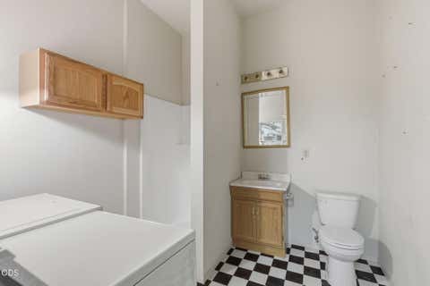 Tiny photo for 235 Glenoak Lane, Grants Pass, OR 97526 (MLS # 220222992)