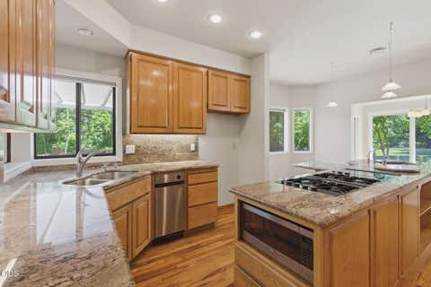 Tiny photo for 235 Glenoak Lane, Grants Pass, OR 97526 (MLS # 220222992)