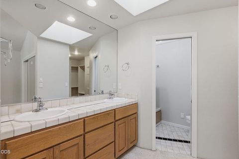 Tiny photo for 235 Glenoak Lane, Grants Pass, OR 97526 (MLS # 220222992)