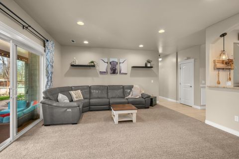 Tiny photo for 113 Skyler Lane, Phoenix, OR 97535 (MLS # 220216969)