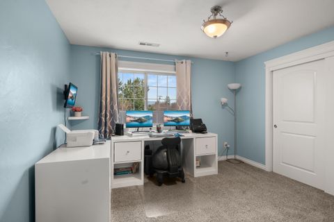 Tiny photo for 113 Skyler Lane, Phoenix, OR 97535 (MLS # 220216969)