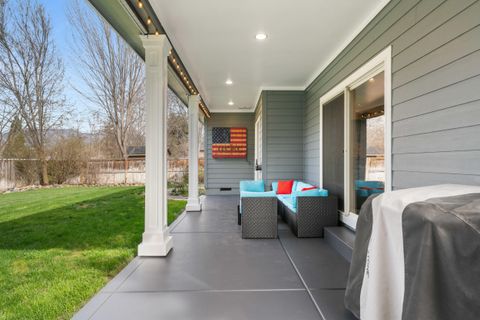 Tiny photo for 113 Skyler Lane, Phoenix, OR 97535 (MLS # 220216969)