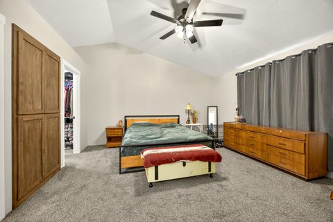 Tiny photo for 1870 SW Mistybrook Drive, Grants Pass, OR 97527 (MLS # 220212539)