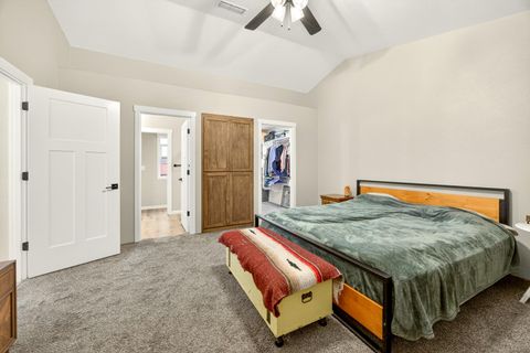 Tiny photo for 1870 SW Mistybrook Drive, Grants Pass, OR 97527 (MLS # 220212539)